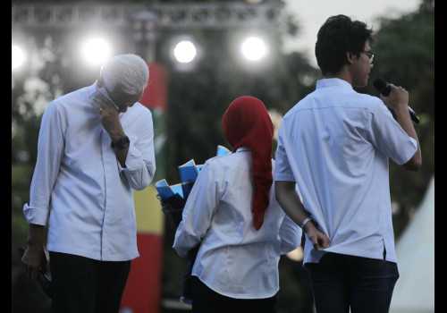 Tangis Ganjar Pecah Saat Pamitan ke Warga; Kulo Tresno Panjenengan