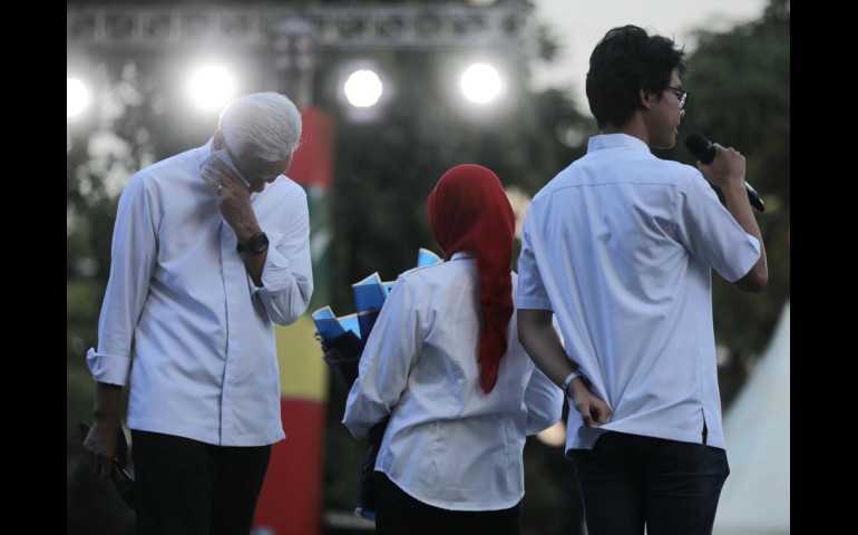 Tangis Ganjar Pecah Saat Pamitan ke Warga; Kulo Tresno Panjenengan