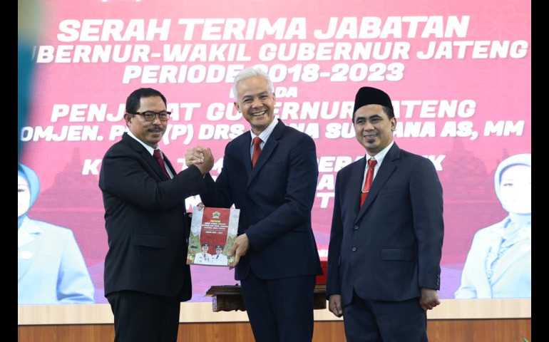 Sertijab Pj Gubernur Jateng, Nana Sudjana Siap Lanjutkan Fondasi Integritas