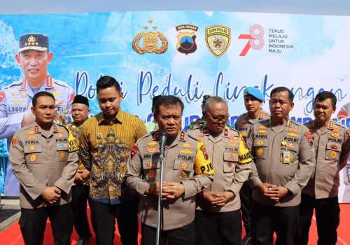 Wujudkan Ketersedian Sumber Air, Kapolda Jateng Resmikan Sumur Bor di Desa Rowobranten Kendal