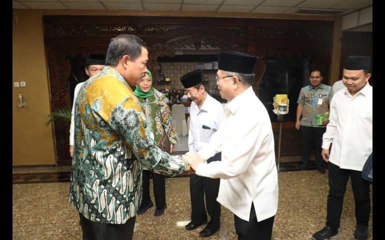 Maksimalkan Penanganan Kemiskinan di Jateng, Nana Sudjana Dorong Peningkatan Kinerja Baznas
