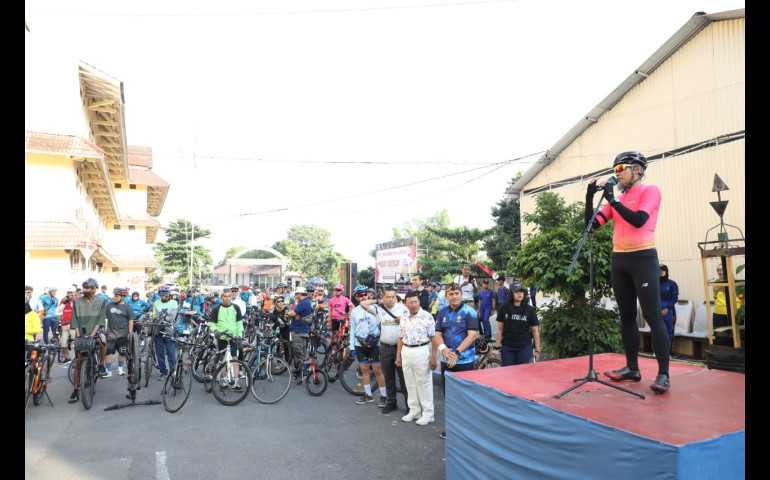 Lepas Fun Bike Dies Natalis ke-59 Politeknik Bumi Akpelni Semarang, Sekda Jateng : Cegah TPPO di Lingkungan Kapal