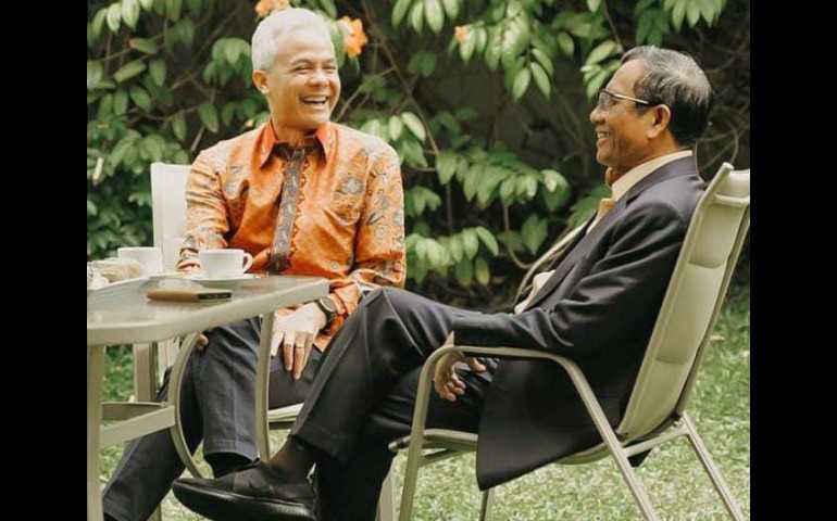 Ganjar Mahfud Ngopi Bareng, Netizen: Cocok Berpasangan di Pilpres