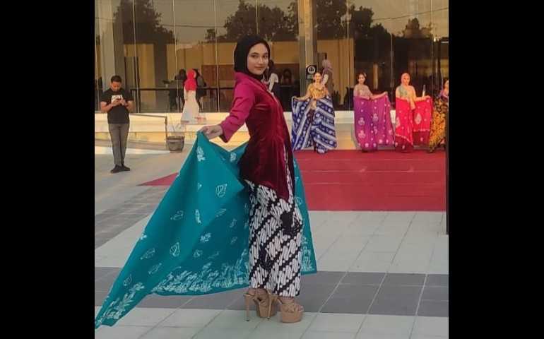 Gandeng Komunitas Model dan Sinok Duta Wisata, Perpusda Gelar Fashion Show Batik Asli Kendal