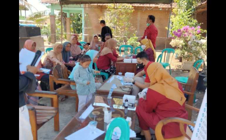 Peringati Hari Aksara, TBM Omah Buku Kosmasari Gelar Cek Kesehatan hingga Pelayanan Administrasi Kependudukan