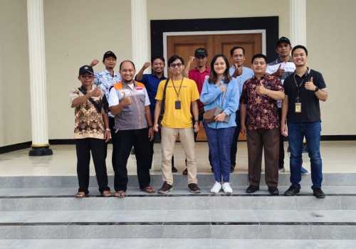 Berikan Motivasi Usaha Petani, Deputi Kantor Staf Kepresidenan Kunjungi Desa Manggungsari Kendal