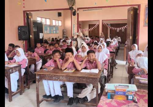 Cegah Kekerasan Pada Anak, Polsek Cepiring Berikan Sosialisasikan Kekerasan dan Perundungan ke Siswa SD