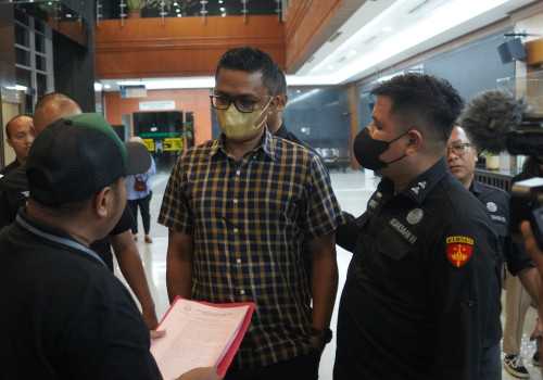 Kejagung Tetapkan Tenaga Ahli Kominfo Jadi Tersangka Kasus Dugaan Korupsi BTS 4G