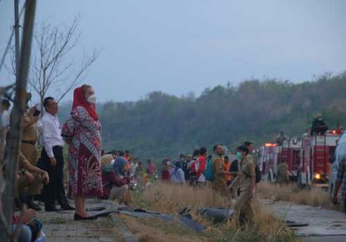 Pendinginan di Lokasi Bekas Kebakaran TPA Jatibarang Butuh Waktu 1 Minggu