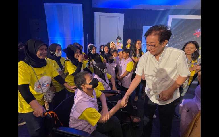 Peduli Penderita Kanker, Irwan Hidayat Serahkan Bantuan Rp 300 Juta ke YKAKI Semarang