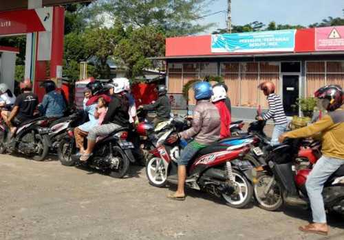 10 Strategi Pintar untuk Terhindar dari Antrian Panjang di SPBU