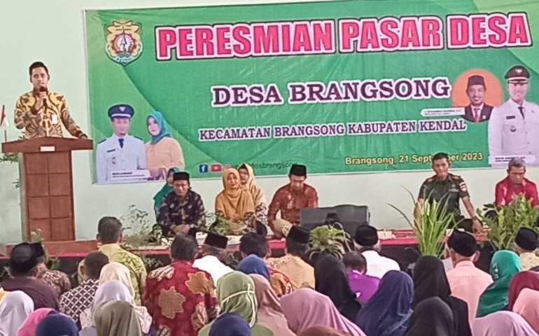 Resmikan Pasar Brangsong Kendal, Bupati Dico Harap dapat Tingkatkan Perekonomian Masyarakat