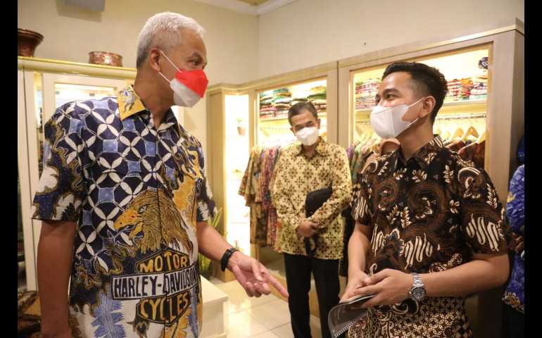 Lihat Kejayaan Batik di Solo, Ganjar Dorong Pengembangan Kampung Wisata Batik Kauman