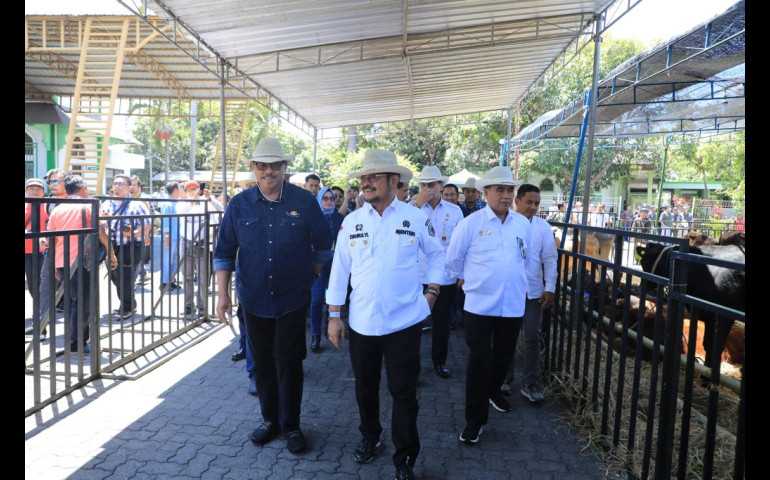 Pj Gubernur Jateng Terus Dorong Peningkatan Populasi dan Hasil Ternak di Jateng