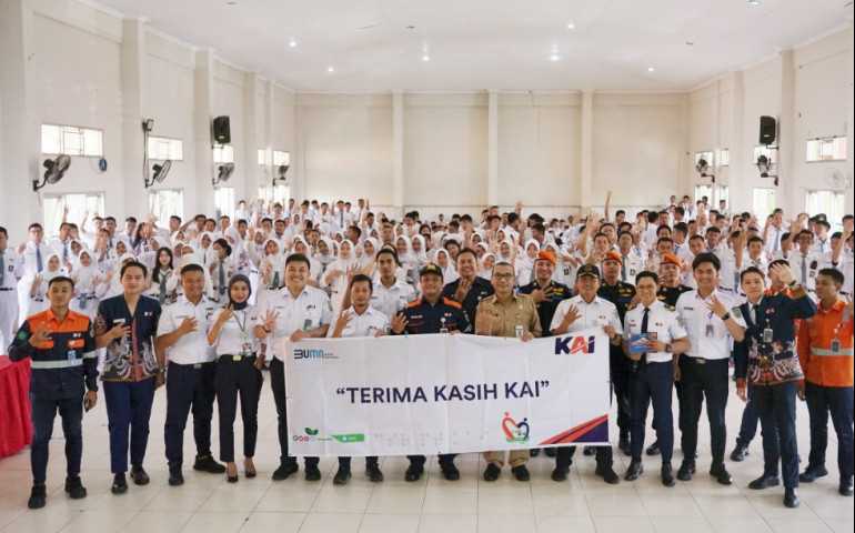 KAI Daop 4 Hadirkan Program KAI Mengajar di SMK Negeri 7 Semarang