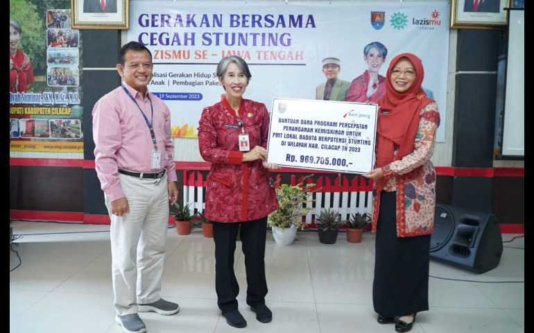 Bank Jateng Cabang Cilacap Kucurkan CSR Rp 969 Juta untuk Tangani Kemiskinan dan Stunting