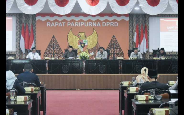 Bupati Kendal Sampaikan Penyusunan 4 Raperda