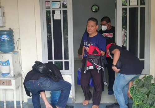 BREAKING NEWS ! Rugikan Negara Rp.1,8 Miliar, Kejagung Amankan Abbas Mantan Kadinas Kelautan dan Perikanan  Pasangkayu