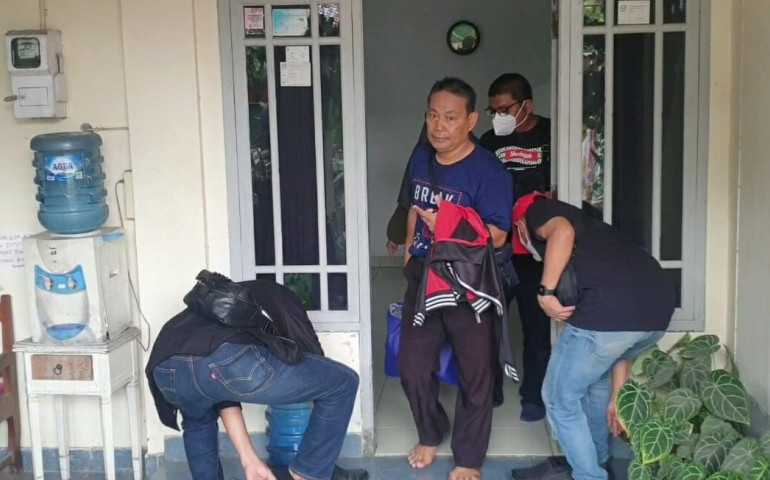 BREAKING NEWS ! Rugikan Negara Rp.1,8 Miliar, Kejagung Amankan Abbas Mantan Kadinas Kelautan dan Perikanan  Pasangkayu