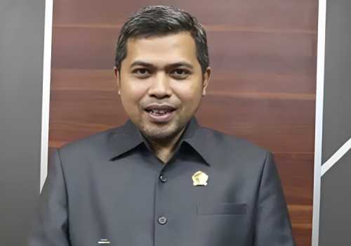 Berikan Pelatihan Digital Marketing, Waket DRPD Jateng Ferry Wawan Cahyono Apresiasi Pemkab Kebumen Entaskan Kemiskinan Ekstrem