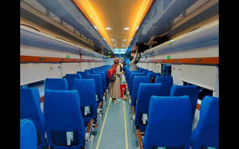 Semakin Nyaman, KA Jayabaya Kini Menggunakan Kereta Ekonomi New Generation