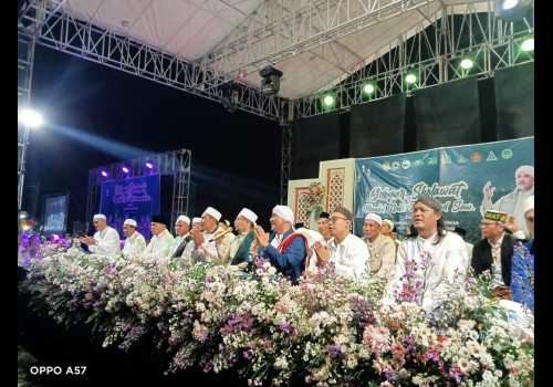 Peringati Maulid Nabi SAW, Pemdes Pamriyan Kendal Gelar Gebyar Bersholawat bersama Abuya Al Habib Muhammad Firdaus