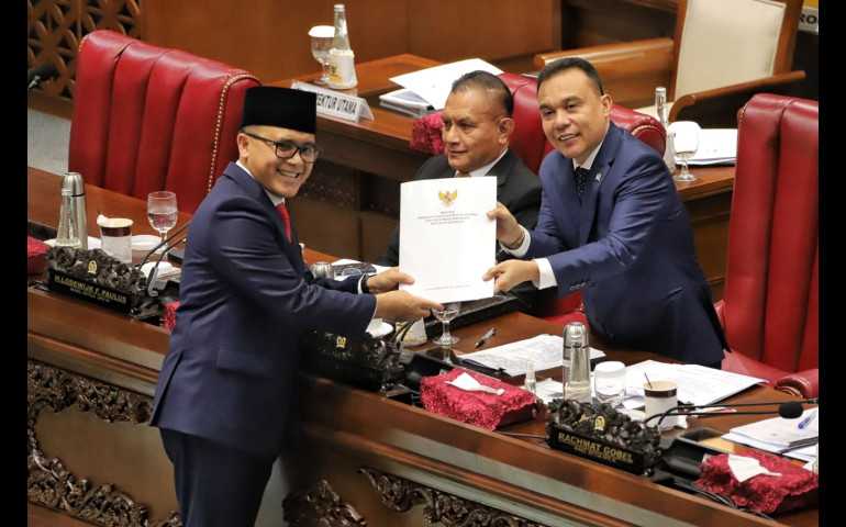 Paripurna DPR Resmi Sahkan RUU ASN