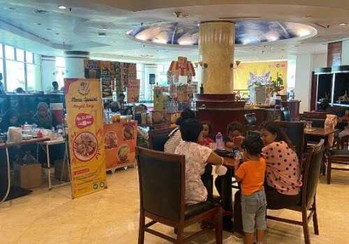 Lewat Pasar Senggol, Grand Candi Hotel Semarang Ingin Masyarakat Cinta terhadap Budaya Lokal