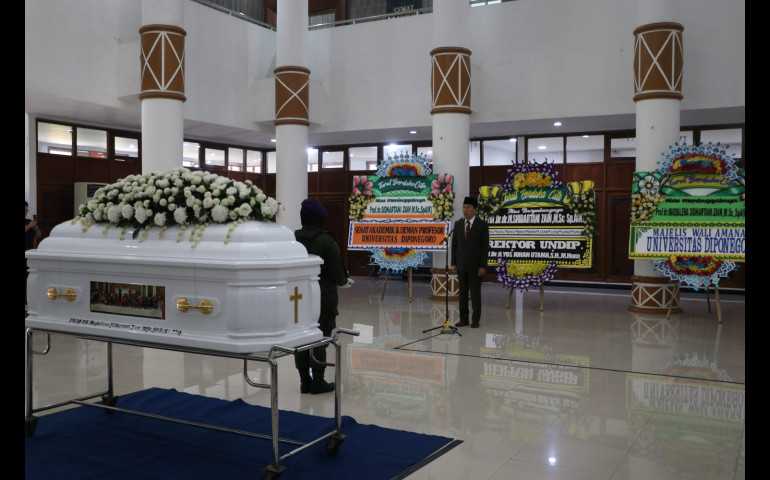 UNDIP Berduka atas Wafatnya Guru Besar Fakultas Kedokteran Prof Sidhartani