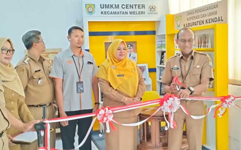 Tingkatkan Perekonomian Masyarakat, Disdakop UKM Kendal Resmikan UMKM Center 