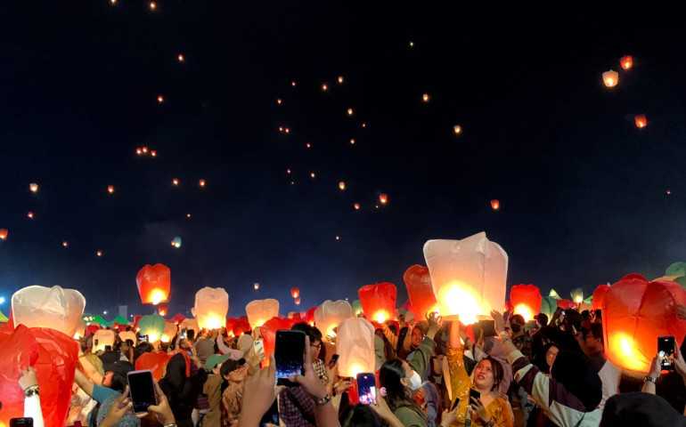 Festival Lampion di Parangtritis Yogyakarta Tembus Ribuan Pengunjung