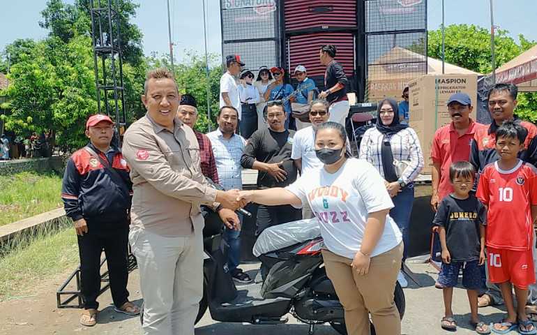 Diikuti 5000 Peserta, Jalan Sehat Peringati HUT Karang Taruna Kendal Berjalan Meriah