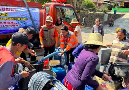 SIG Salurkan 906 Ribu Liter Air Bersih untuk Masyarakat Cilacap