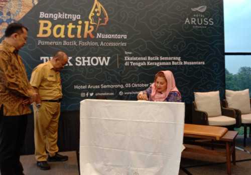 Bertajuk "Bangkitnya Batik Nusantara",  Hotel Aruss Semarang Peringati Hari Batik