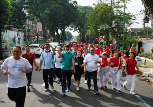 Peringati World Walking Day, Ribuan Masyarakat Salatiga Antusias Mengikuti