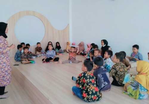 Setelah Diresmikan, Perpusda Kendal Kini Ramai Dikunjungi Pelajar