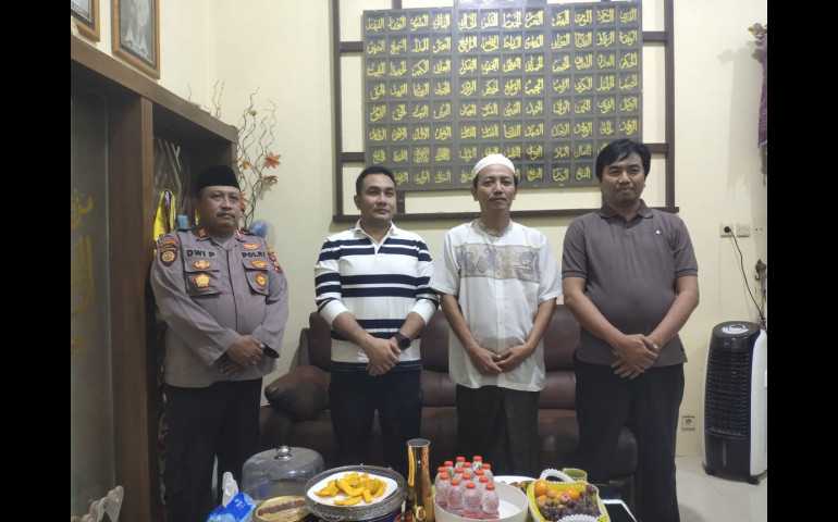 Sampaikan Pemilu Damai, Kapolres Kendal Jalin Silaturahmi Ke Pengasuh Ponpes Al Musthofa Pandes 