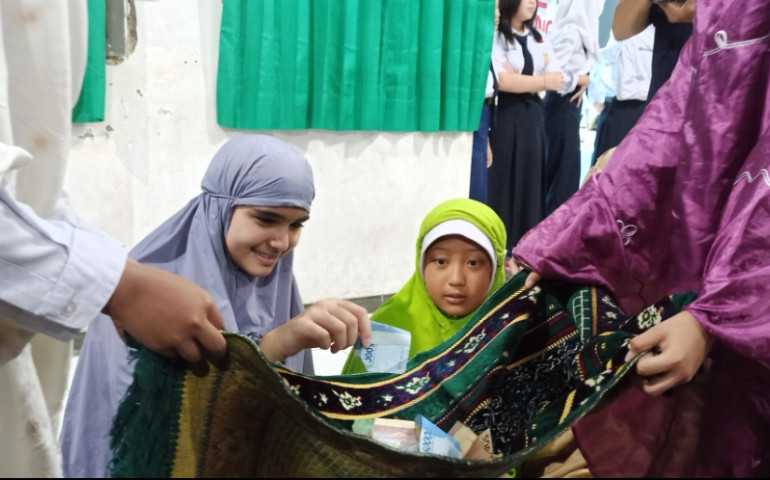 Dukungan kepada Palestina, SMP Kesatrian 2 Semarang Gelar Sholat Goib