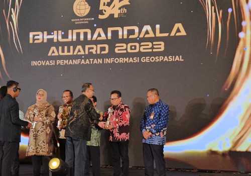 Inovasi Sistem Informasi Geospasial Kota Semarang Raih Penghargaan dalam Asia Pasific Geospatial Forum