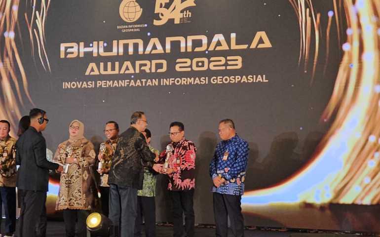 Inovasi Sistem Informasi Geospasial Kota Semarang Raih Penghargaan dalam Asia Pasific Geospatial Forum