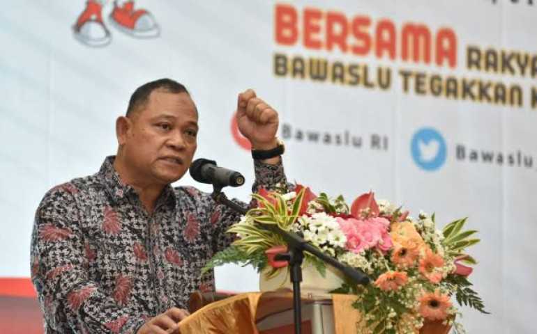 Bangun Pilar Demokrasi, Bawaslu : Netralitasasi Jurnalis Adalah Kunci