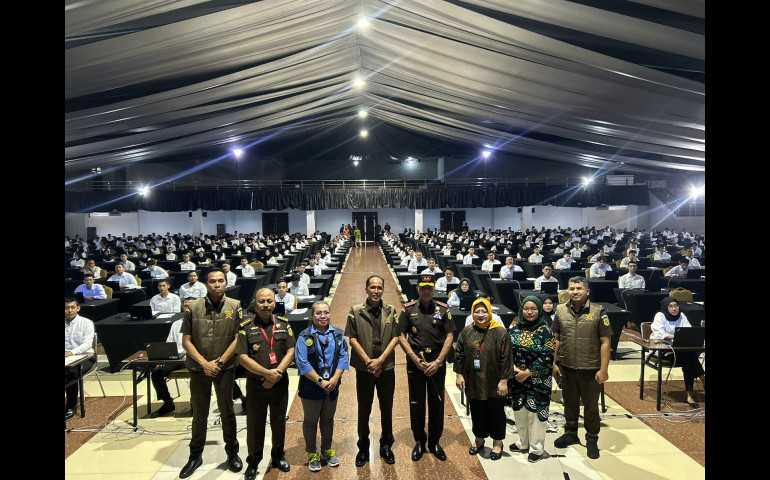 Ciptakan Adhyaksa Muda Tangguh, Karopeg Kejaksaan RI bersama Kajati Jateng Memantau Langsung Pelaksanaan SKD CPNS Kejaksaan RI 2023