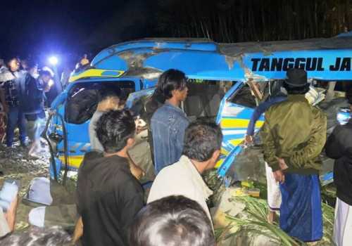 Tragedi Kecelakaan KA Probowangi di Lumajang, 11 Orang Tewas