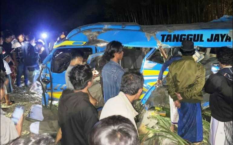Tragedi Kecelakaan KA Probowangi di Lumajang, 11 Orang Tewas
