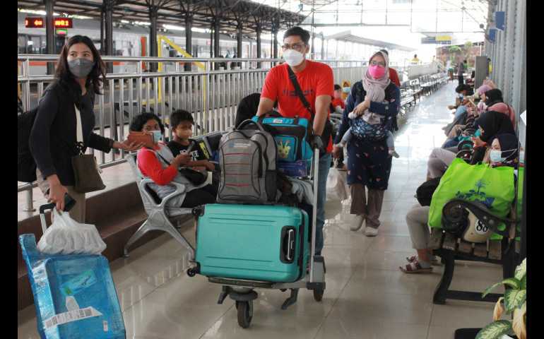 Jangan Sampai Kehabisan! Tiket Kereta Api Periode Libur Nataru di Daop 4 Masih Tersedia