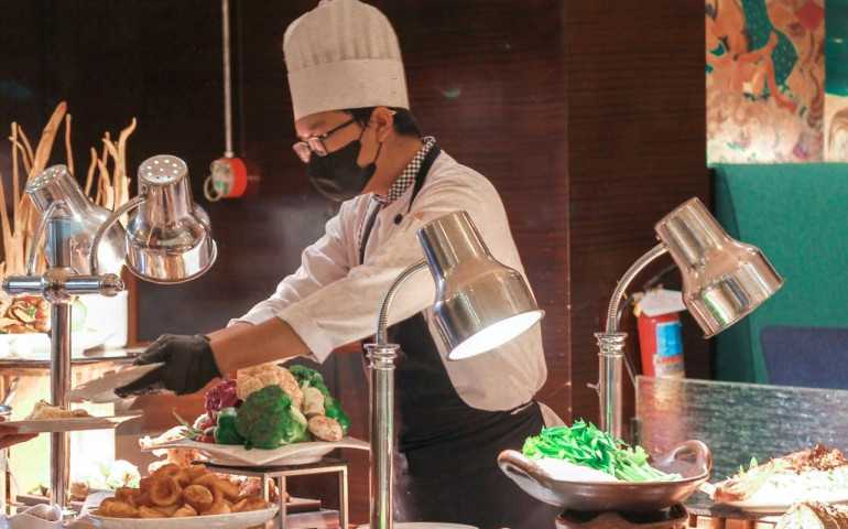 Keceriaan Thanksgiving di Hotel Ciputra Semarang Serta Lezatnya Roasted Turkey & Kejutan Menu Spesial