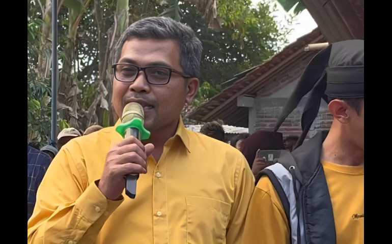 Ucapkan Selamat Hari Guru Nasional, Wakil Ketua DPRD Jateng Ferry Wawan Cahyono : Guru adalah Orang Hebat