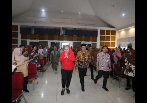 Mbak Ita Intensifkan Program Sekolah Swasta Gratis untuk Capai Pemerataan Pendidikan