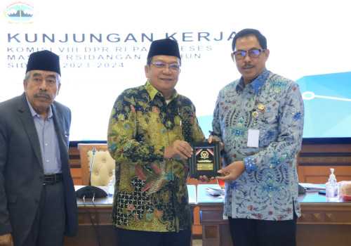 Kuota Jemaah Haji 2024 Jateng Bertambah, Pj Gubernur Jateng Dorong Realisasi Embarkasi Baru