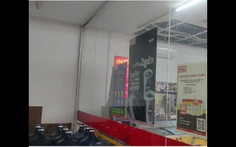 Plavon Minimarket Alfamart di Bobol Pencuri